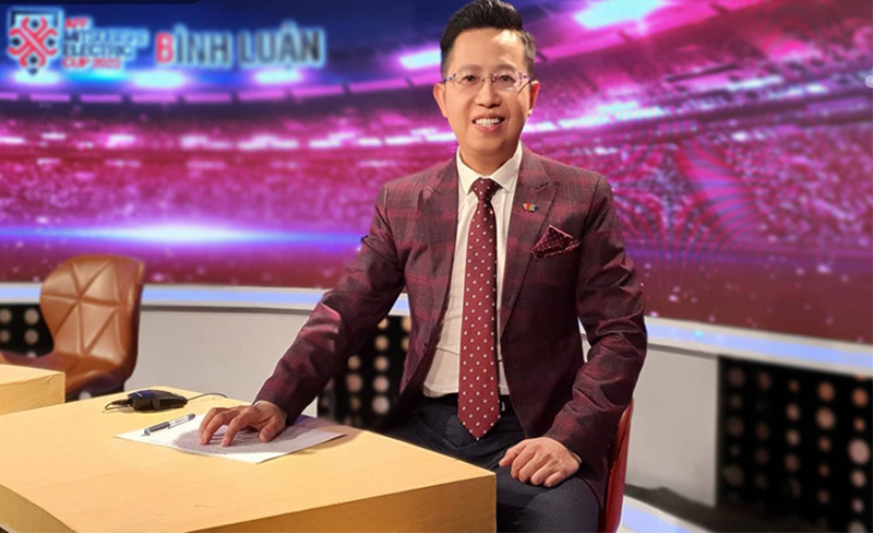 Bình luận viên bóng đá hài hước Nguyễn Hữu Việt Khuê 